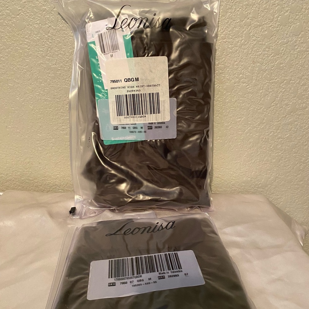 SALE Victoria’s Secret Camo set NWT - Picture 2 of 14